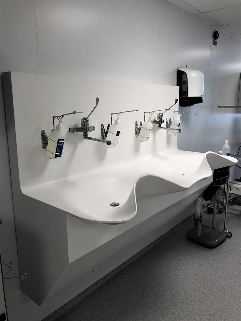 NOAS Surgery Sink with front in Corian® for hospitals, dentists and veterinarians